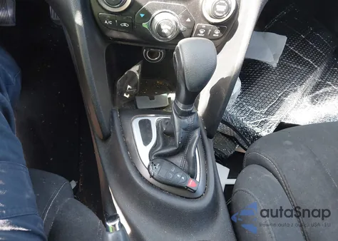 2013 Dodge Dart Sxt из США, поврежденный, VIN 1C3CDFBAXDD322951